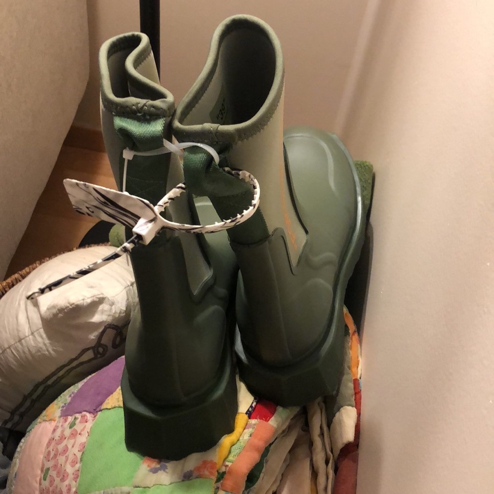 Off White Flash - image 3